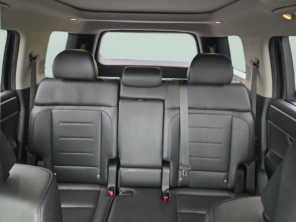 Used 2024 Gray Hyundai Limited image 25