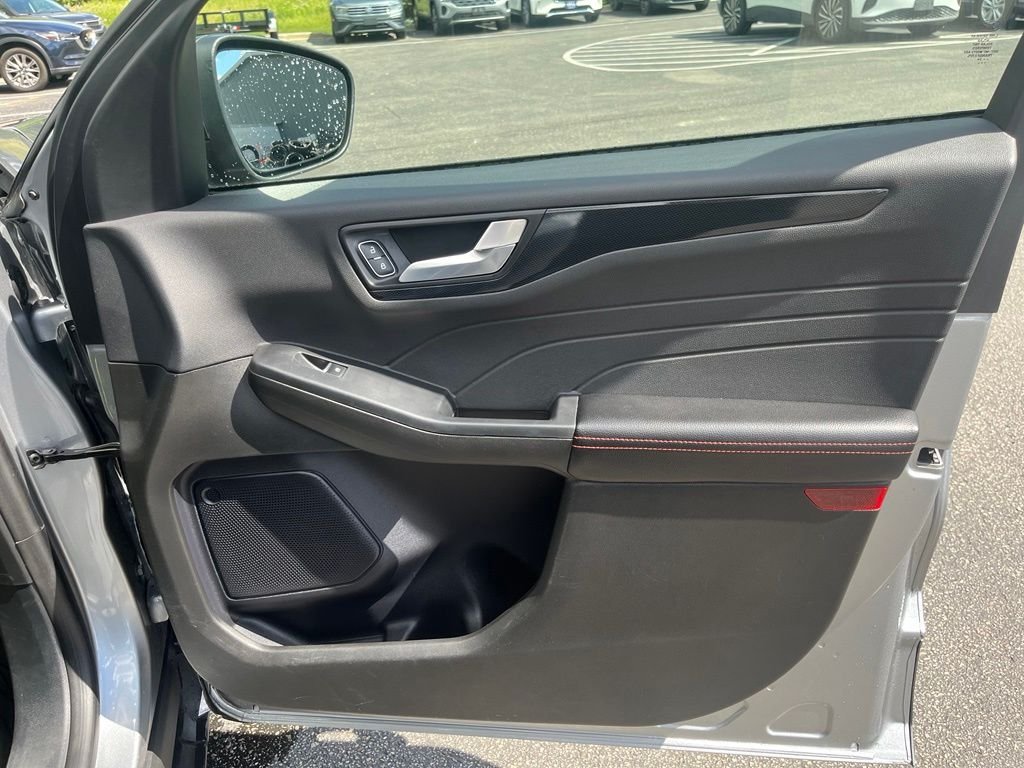 2024 Ford Escape ST-Line - Photo 11