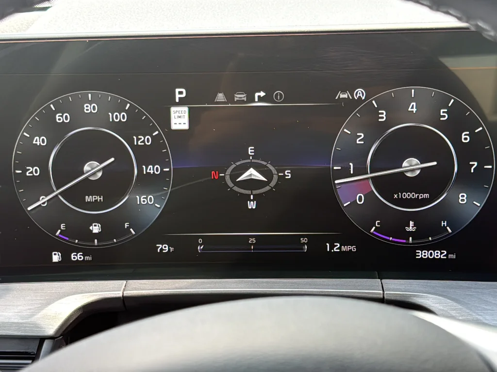 Used 2024 Green Kia SX-Prestige X-Pro image 31
