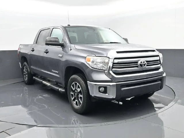 Used 2017 Magnetic Gray Metallic Toyota SR5 image 3