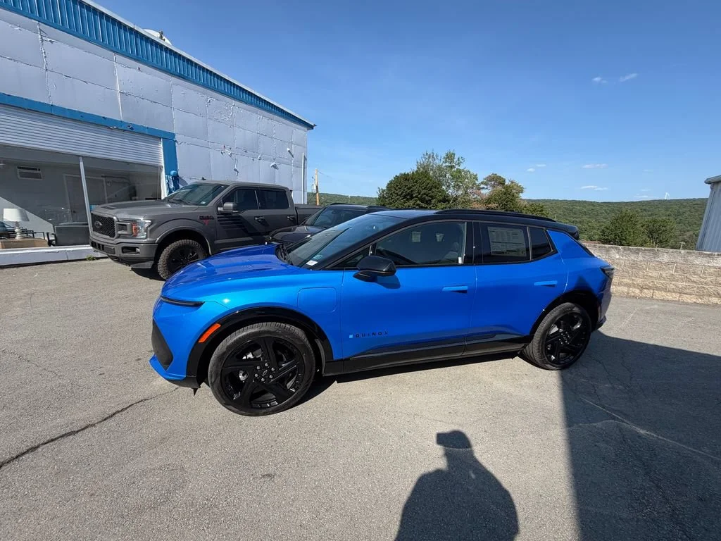2026 Chevrolet Equinox EV RS - Photo 2