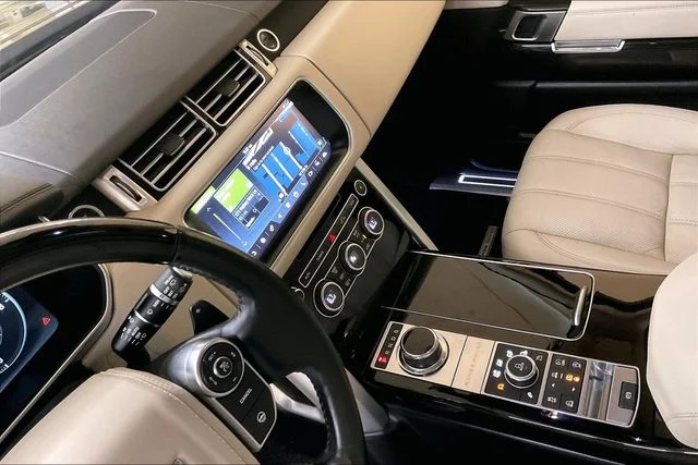 Used 2017 Black Land Rover 5.0L V8 Supercharged image 23
