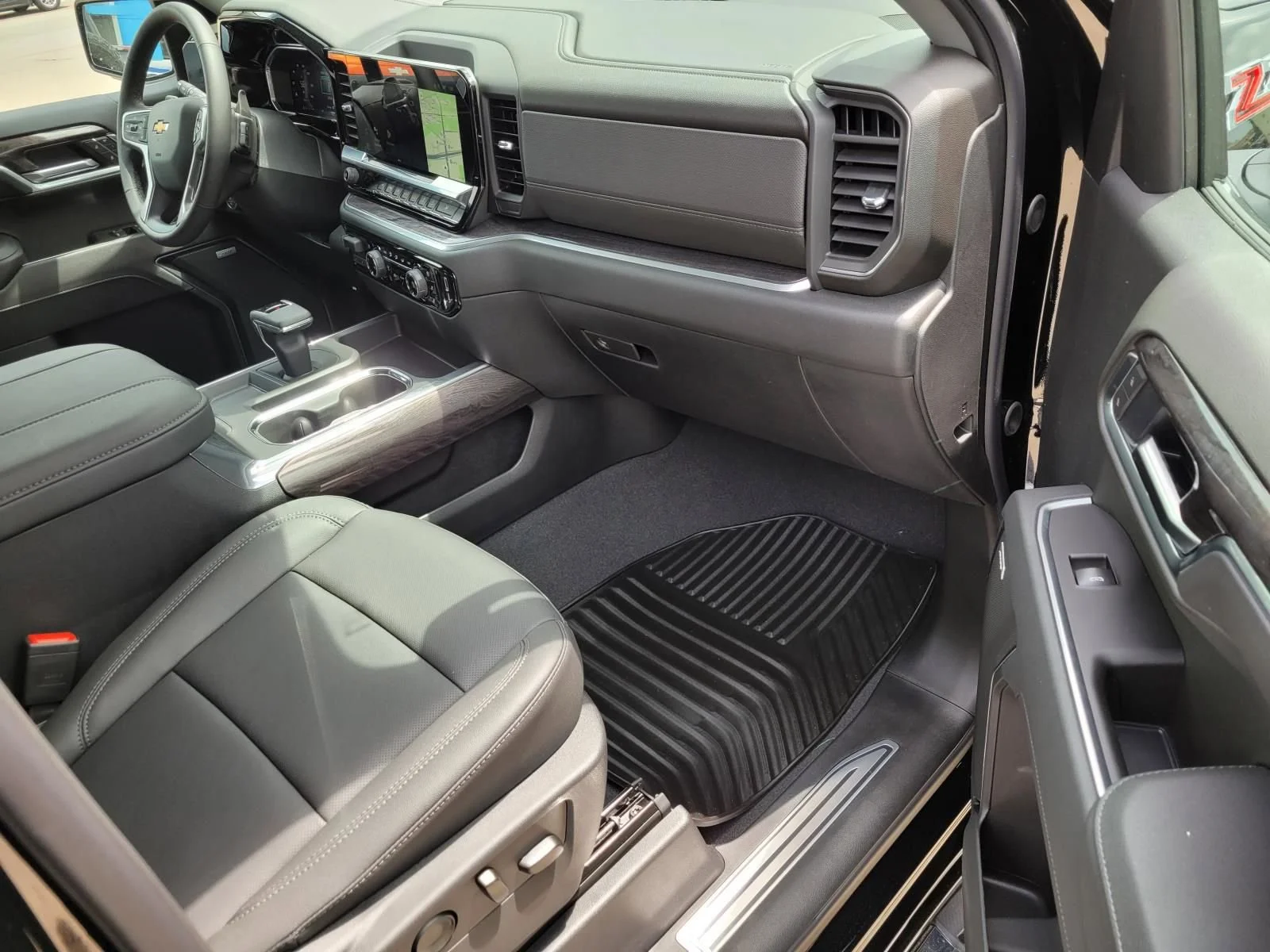 2026 Chevrolet Silverado 1500 LTZ - Photo 6