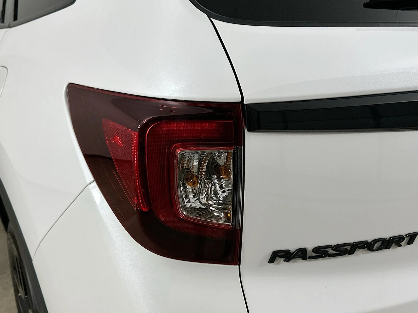 Used 2024 White Honda  image 12
