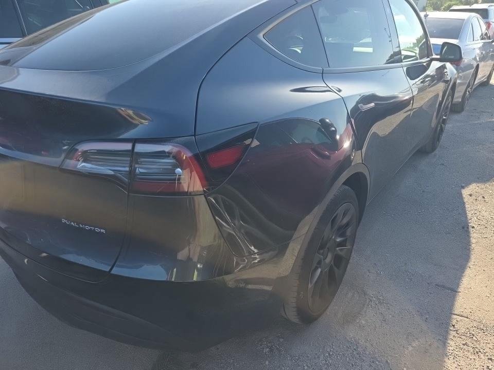 Used 2024  Tesla Long Range image 2