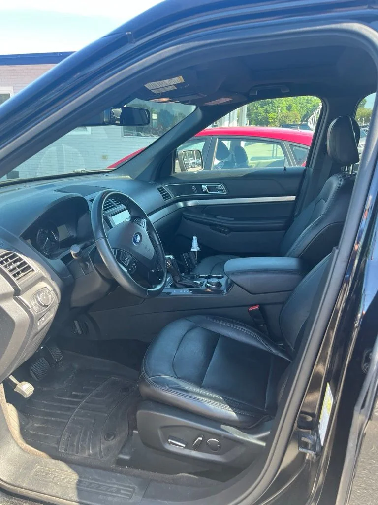 Used 2018 Black Ford XLT image 3