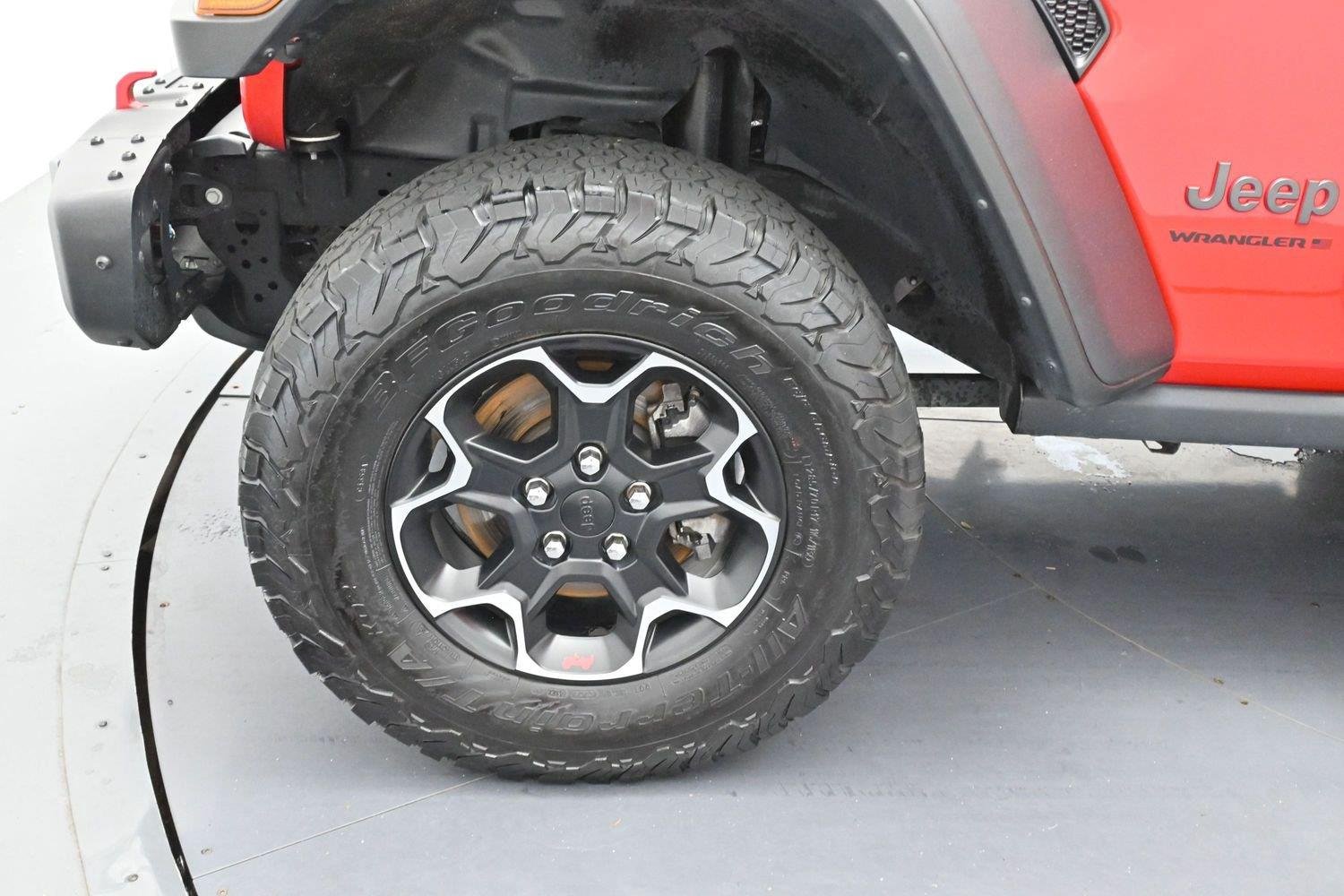 Used 2023 Firecracker Red Clearcoat Jeep Rubicon image 35