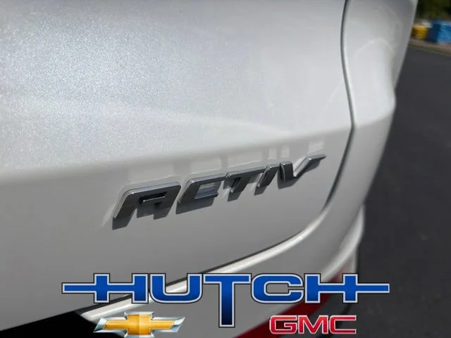 New 2026 Iridescent Pearl Tricoat Chevrolet ACTIV image 15