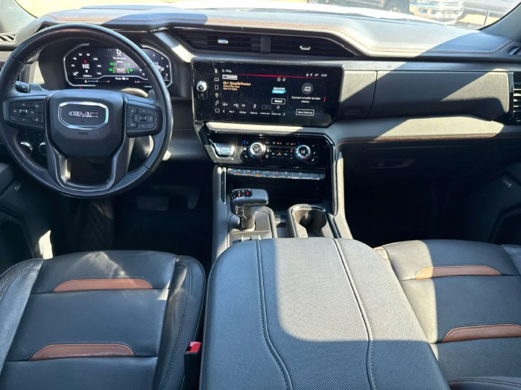 Used 2024 White GMC AT4 image 20