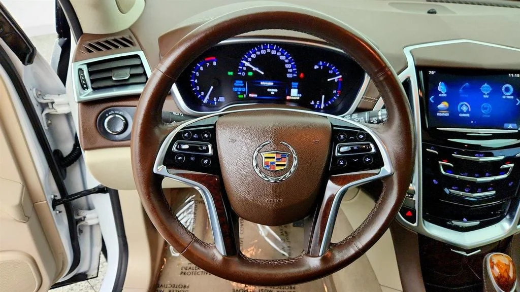 Used 2016 Platinum Ice Tricoat Cadillac FWD 4dr Luxury Collection w/ Nav & Driver Awareness Pkg image 14
