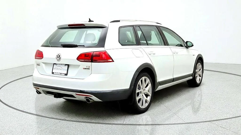 Used 2017 Pure White Volkswagen 1.8T SEL DSG image 5
