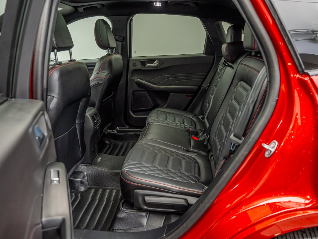 Used 2024 Rapid Red Metallic Tinted Clearcoat Ford ST-Line Elite image 33