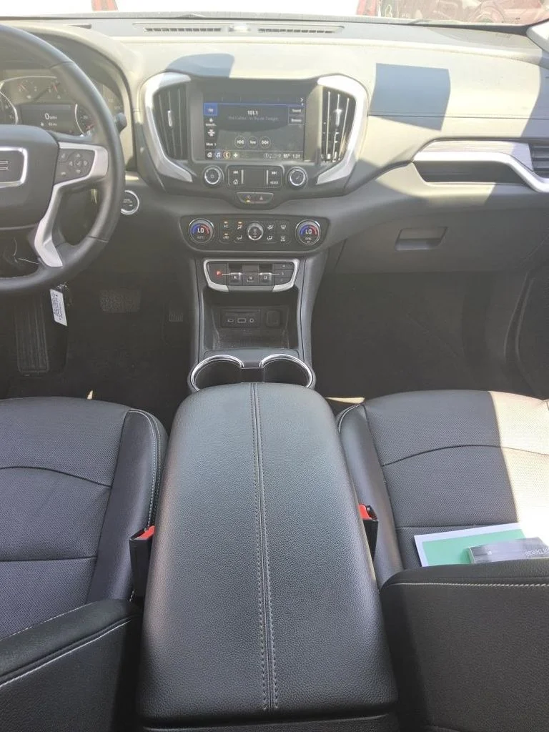 Used 2024 Black GMC SLT image 5