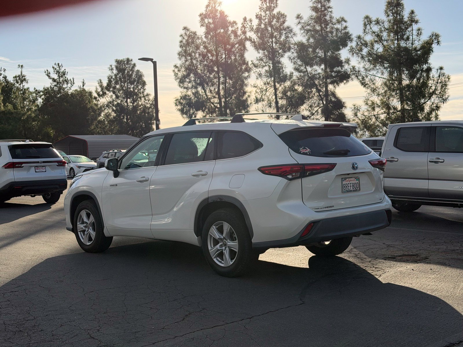 Used 2020 Blizzard Pearl Toyota LE image 3