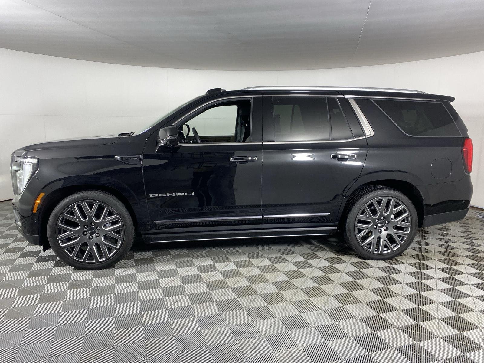 Used 2026 Onyx Black GMC Denali Ultimate image 4