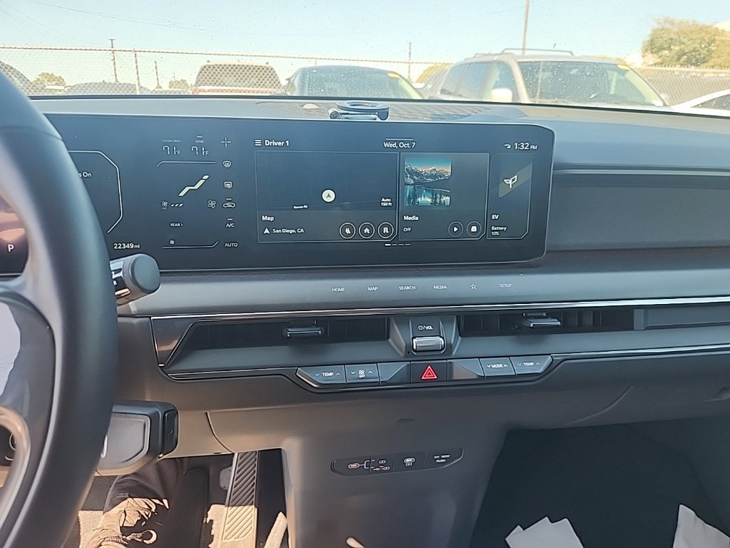 Used 2024 Pebble Kia Land image 23