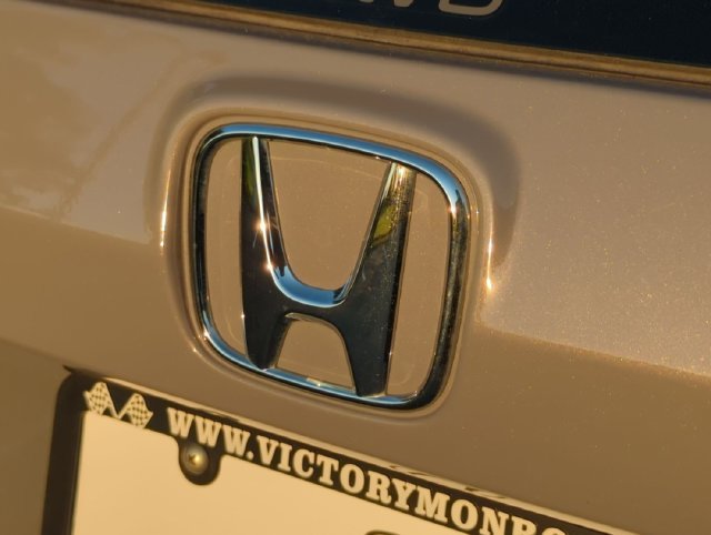 Used 2025 Urban Gray Pearl Honda EX image 25