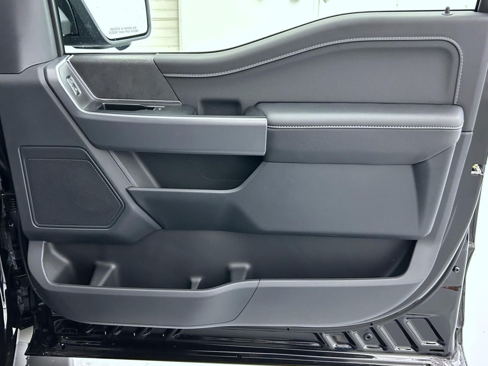 New 2026 Agate Black Metallic Ford XLT image 16