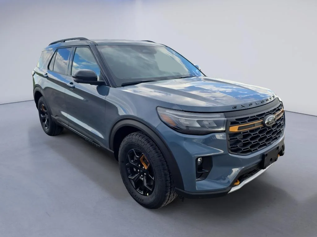 New 2026 Vapor Blue Metallic Ford Tremor® image 3