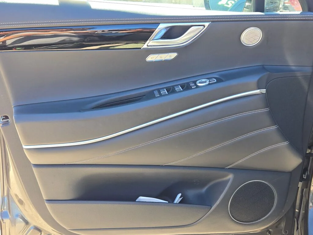 Used 2025 Gray Genesis 2.5T image 21