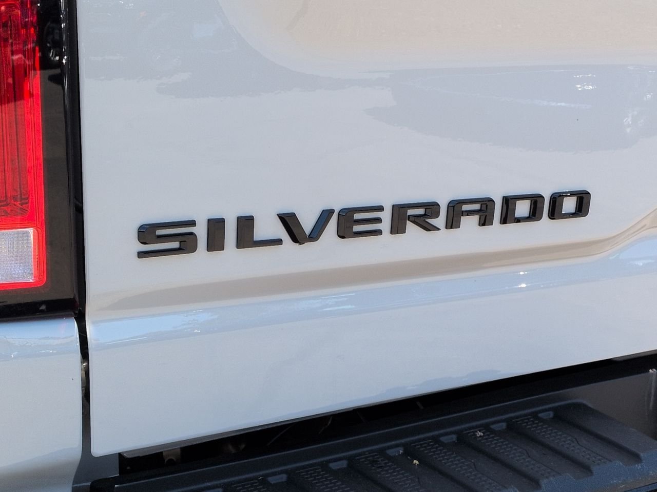 New 2026 White Sands Chevrolet ZR2 image 33