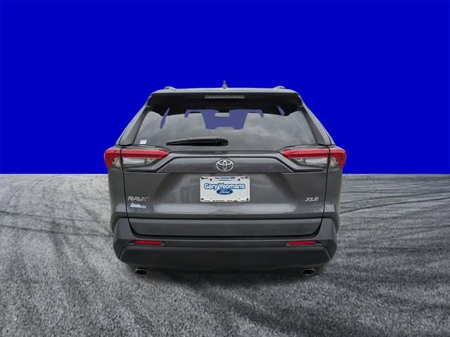 Certified Used 2021 Magnetic Gray Metallic Toyota XLE image 5