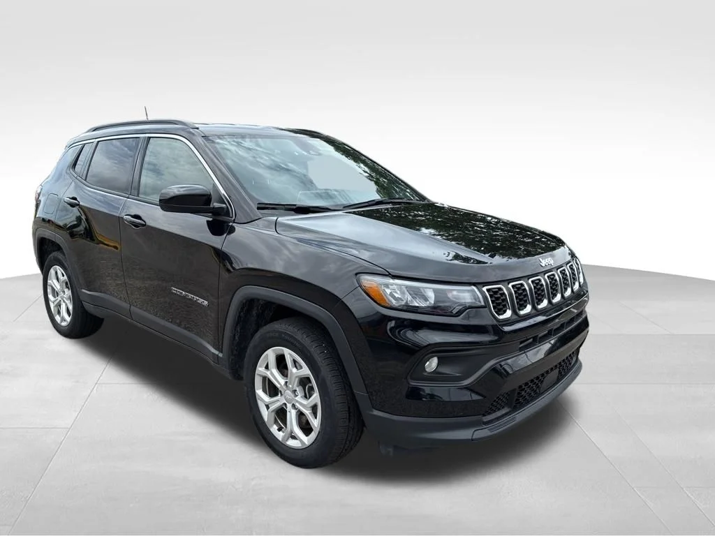Used 2024 Black Jeep Latitude image 8