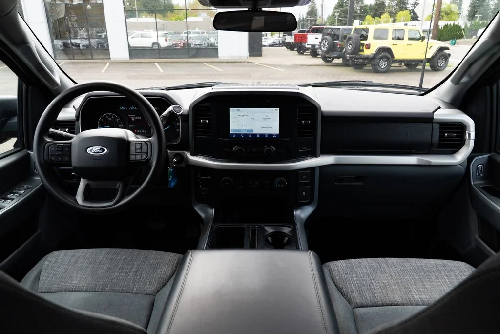 Used 2023 Black Ford XLT image 8