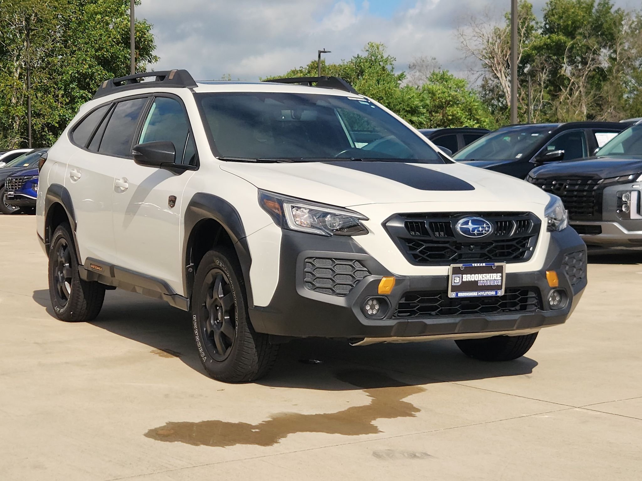Used 2024 Crystal White Pearl Subaru Wilderness image 3