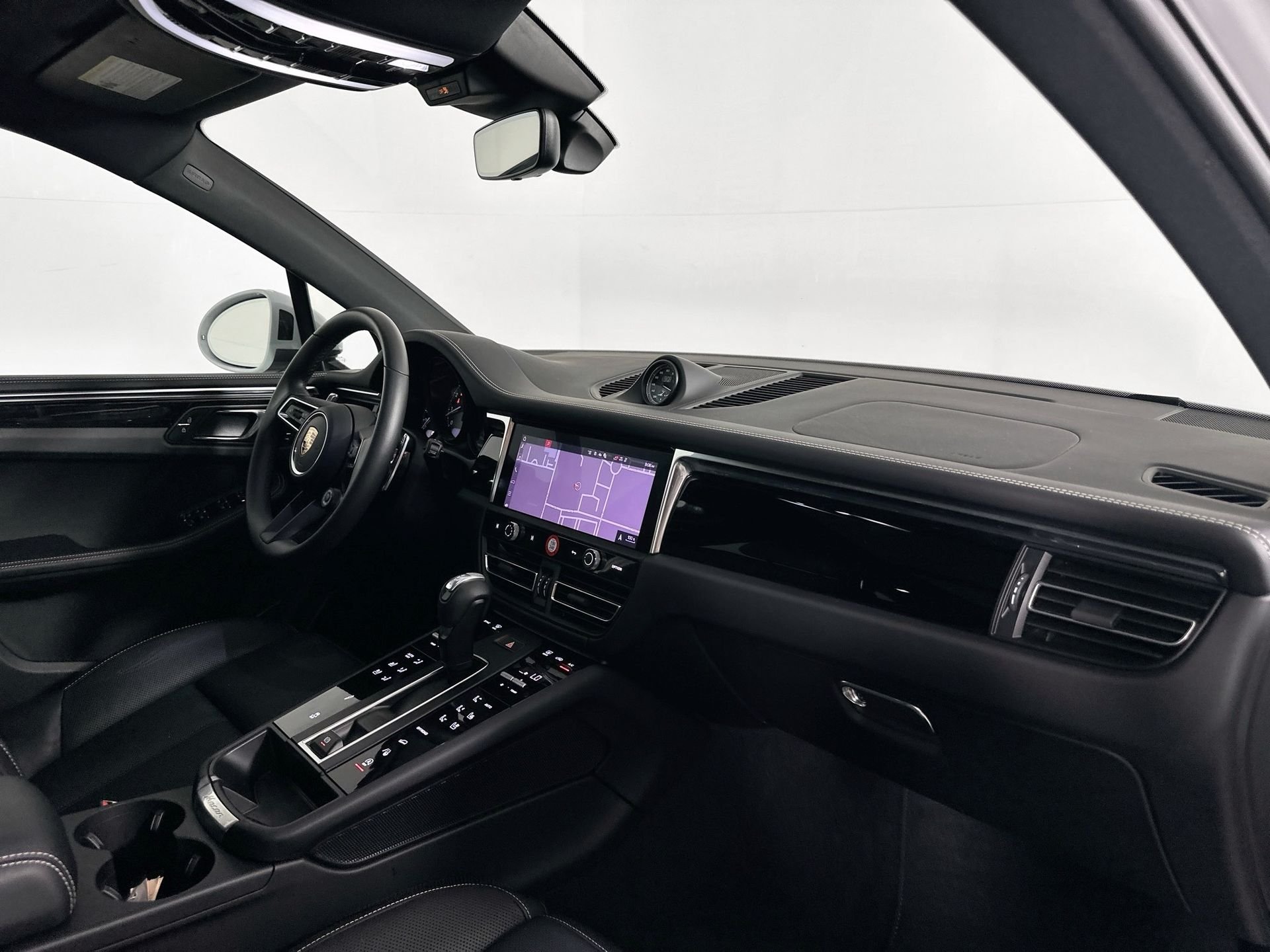 2024 Porsche Macan S - Photo 22