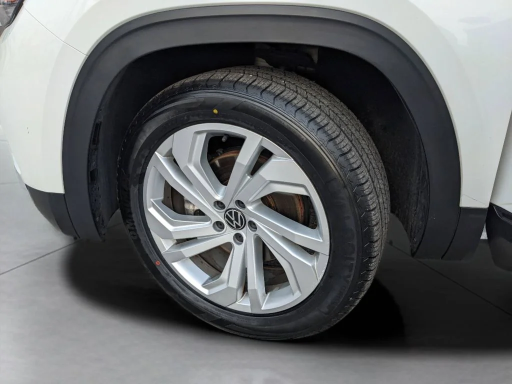 2023 Volkswagen Atlas SE w/Tech - Photo 34