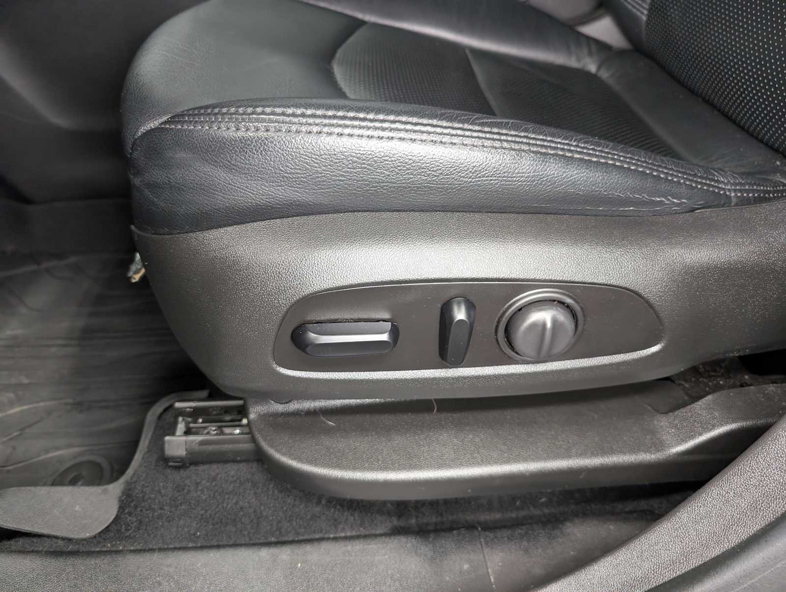Used 2021 Midnight Blue Metallic Chevrolet LT image 36