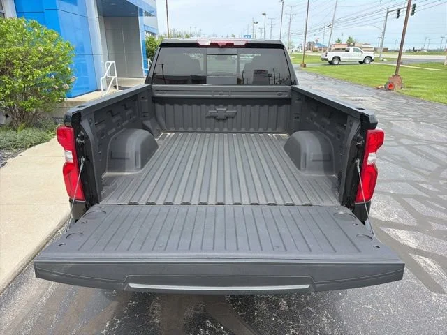2025 Chevrolet Silverado 1500 LTZ - Photo 14