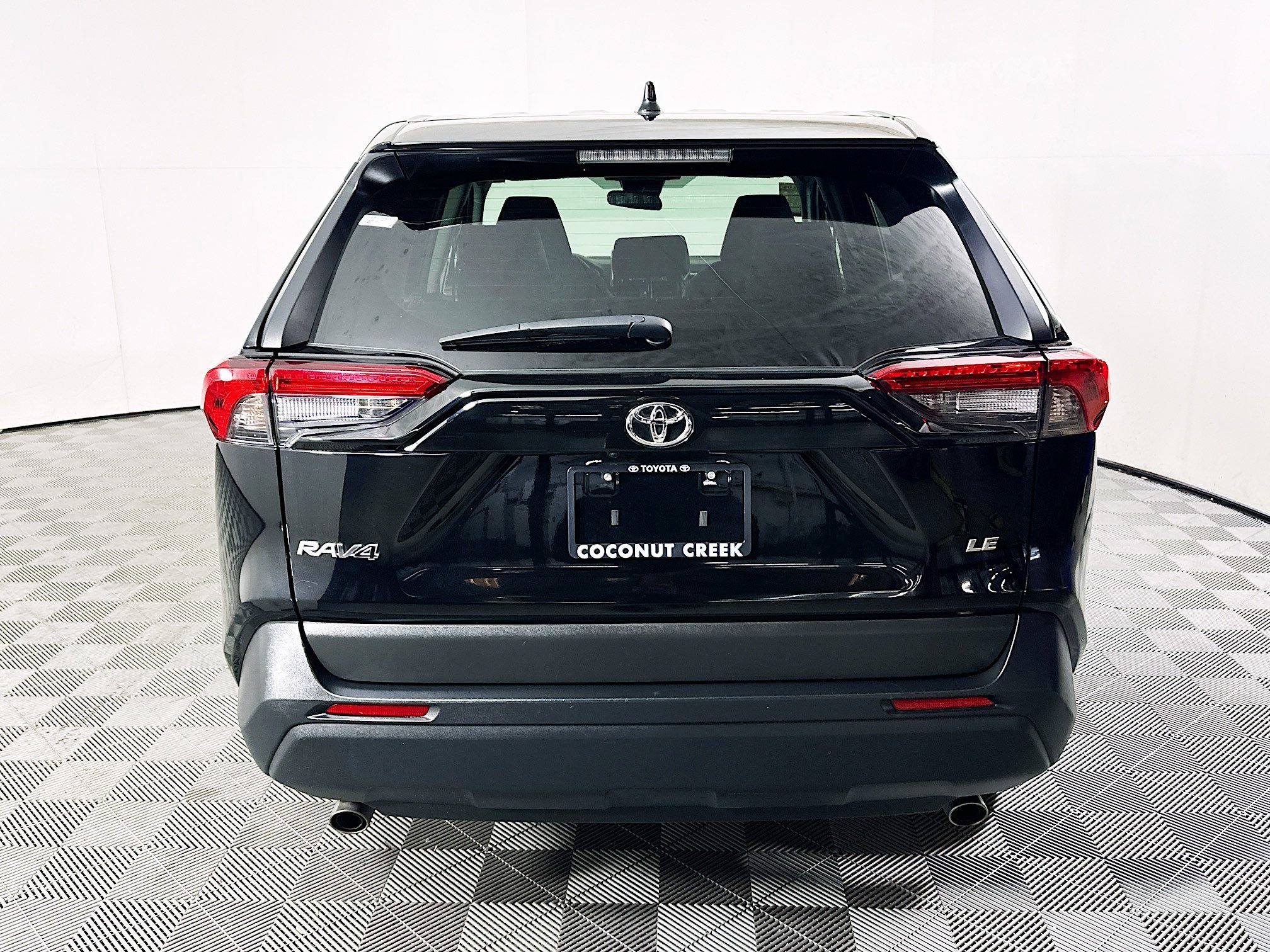 2024 Toyota RAV4 thumbnail 6