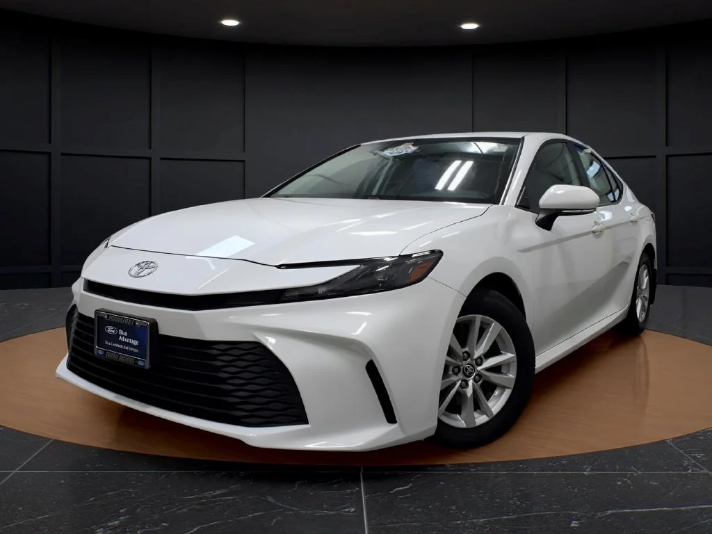 Certified Used 2025 White Toyota LE image 3