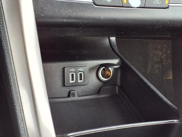 Used 2019 White Ford  image 5