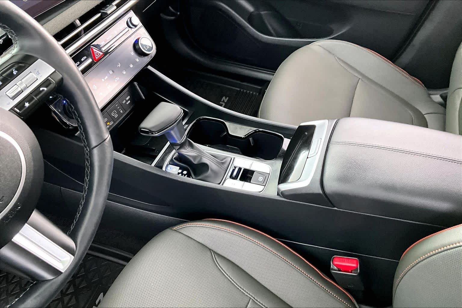 Certified Used 2025 Sage Gray Hyundai Limited image 17