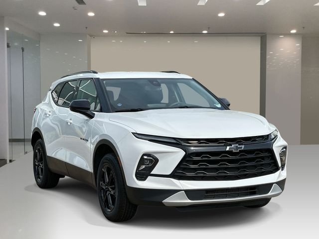 Used 2024 White Chevrolet LT image 6