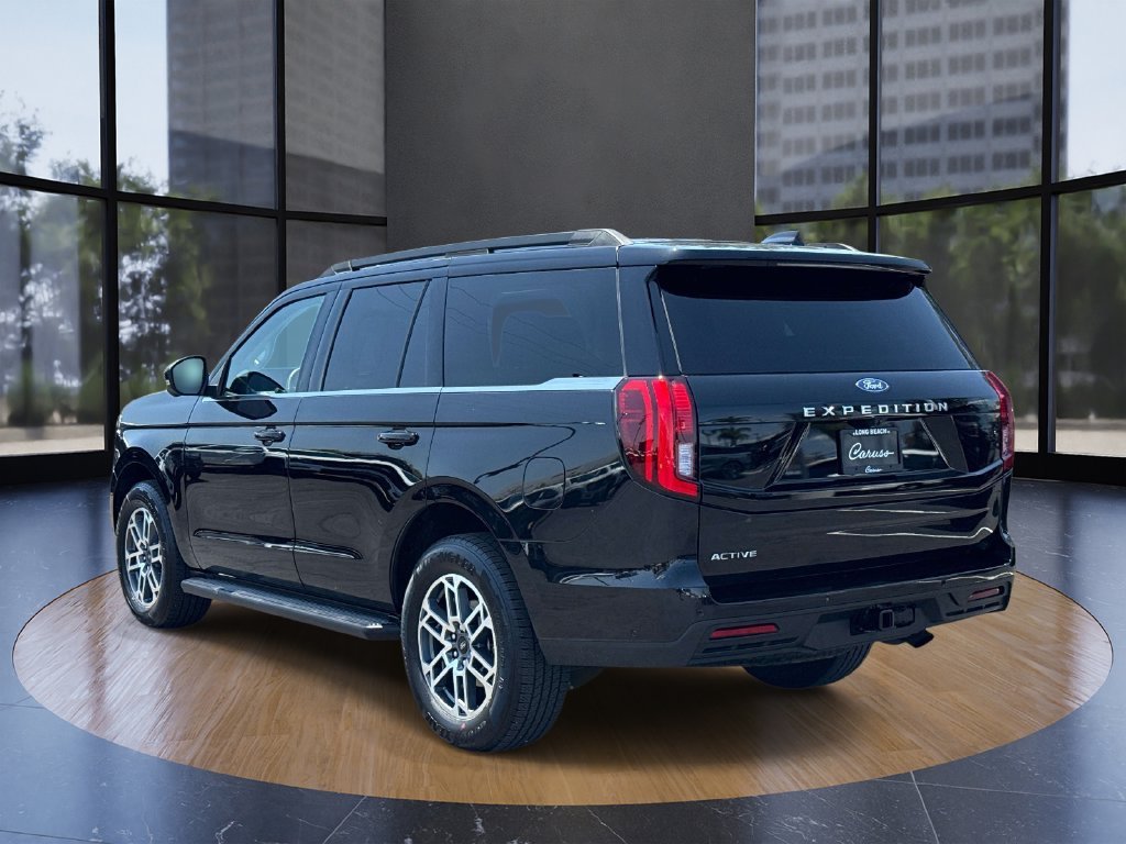 Certified Used 2025 Black Metallic Ford Active image 4