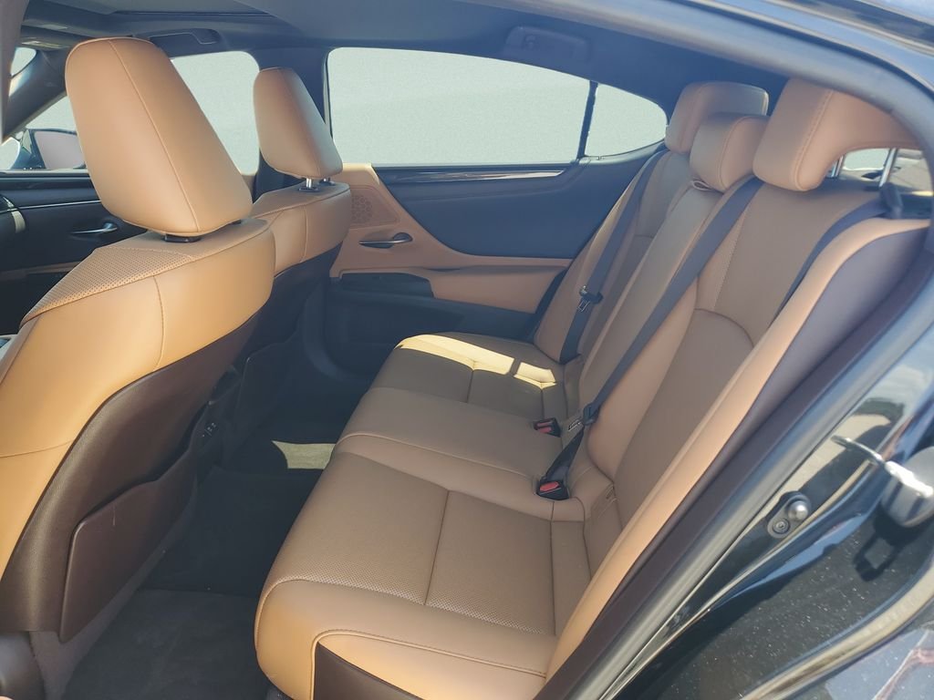 Used 2021 Black Lexus 350 image 9
