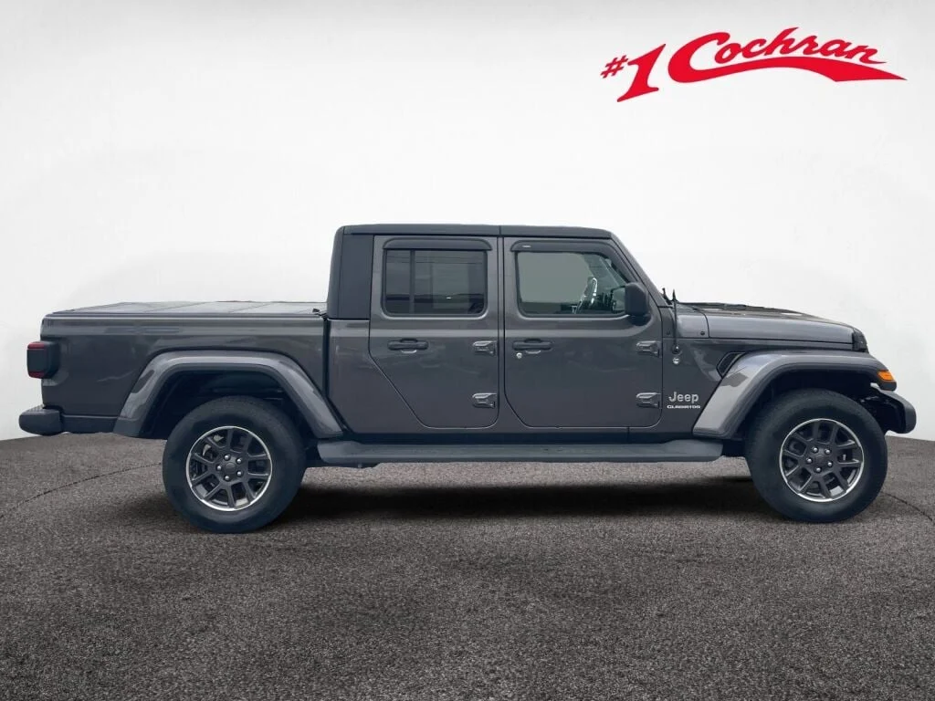 Certified Used 2020 Granite Crystal Metallic Clearcoat Jeep Overland image 27