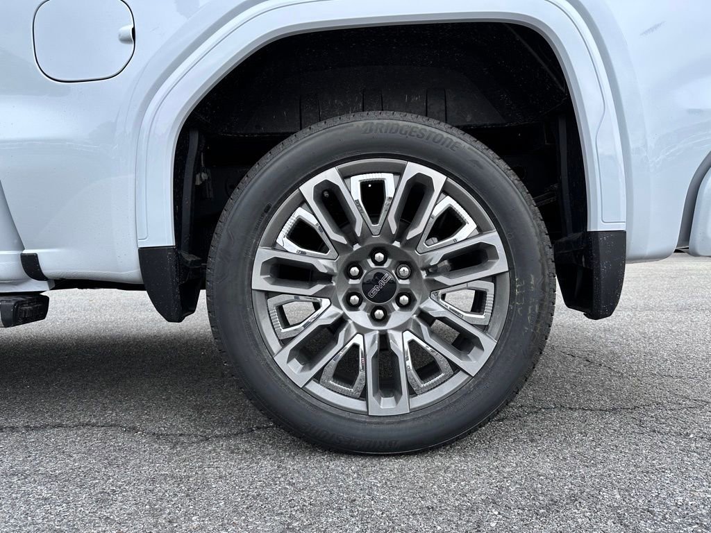 New 2026 Glacier White Tricoat GMC Denali Ultimate image 45