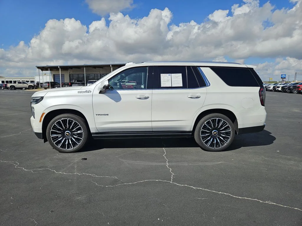 Used 2025 Beige Chevrolet High Country image 4