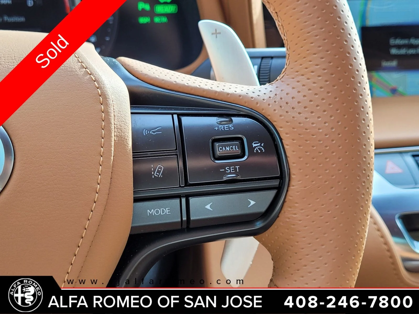 Used 2019 White Lexus 500h image 16