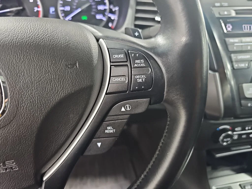 Used 2013  Acura 2.0L image 20