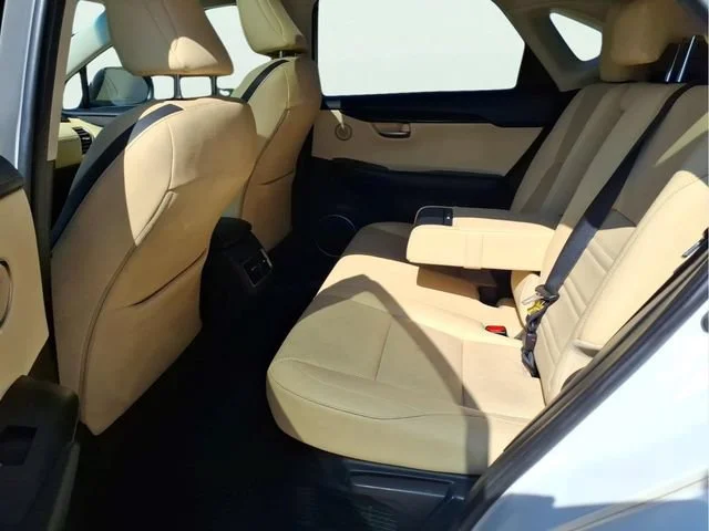 Used 2016 White Lexus  image 18