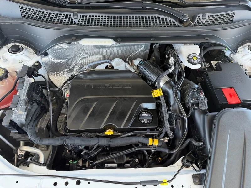 Used 2024 Summit White Chevrolet 1RS image 26