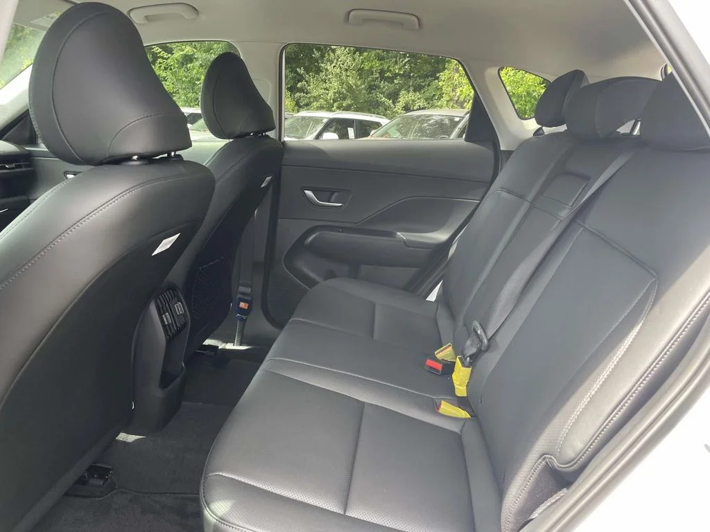 New 2026 White Hyundai SEL Premium image 10