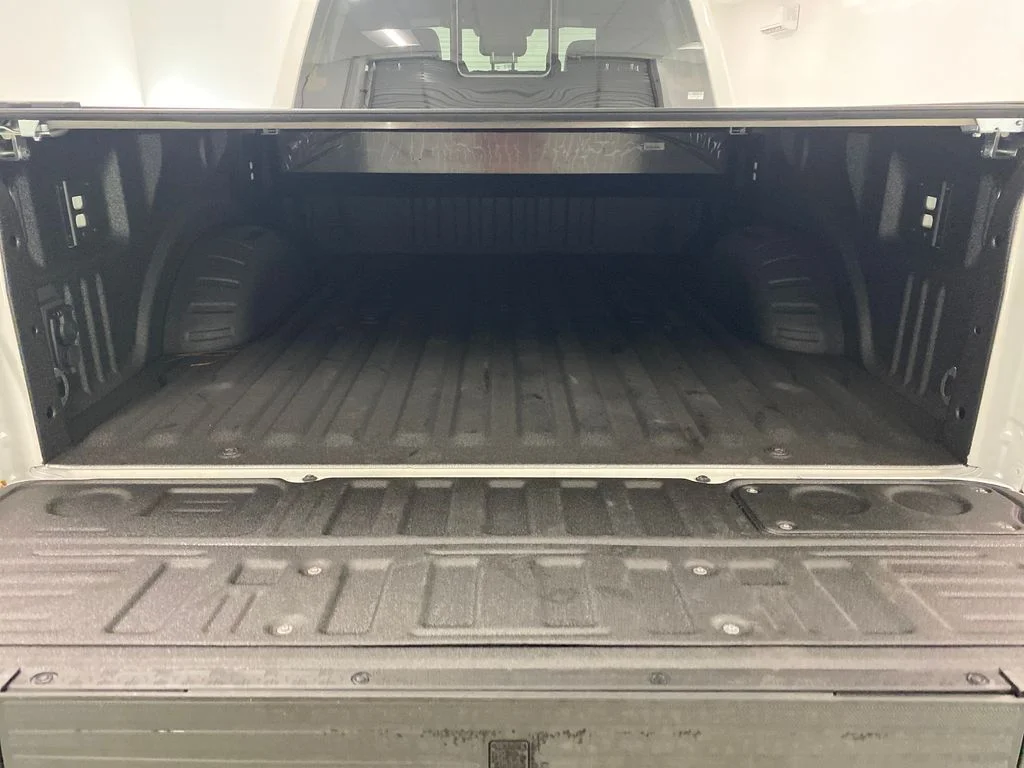 New 2026 Star White Metallic Tri-Coat Ford F-250® Platinum® image 10