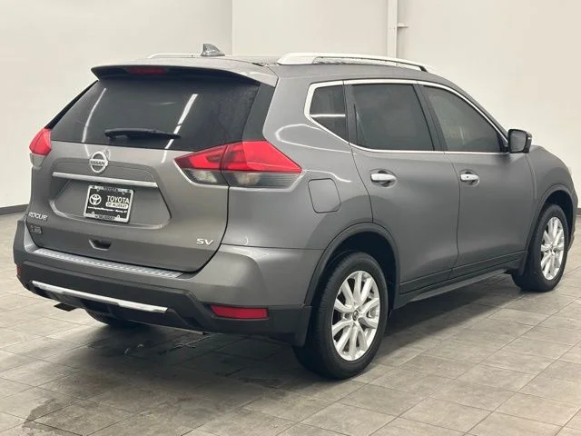 Used 2018 Nissan Rogue SV with VIN JN8AT2MTXJW452195 for sale in Murray, KY